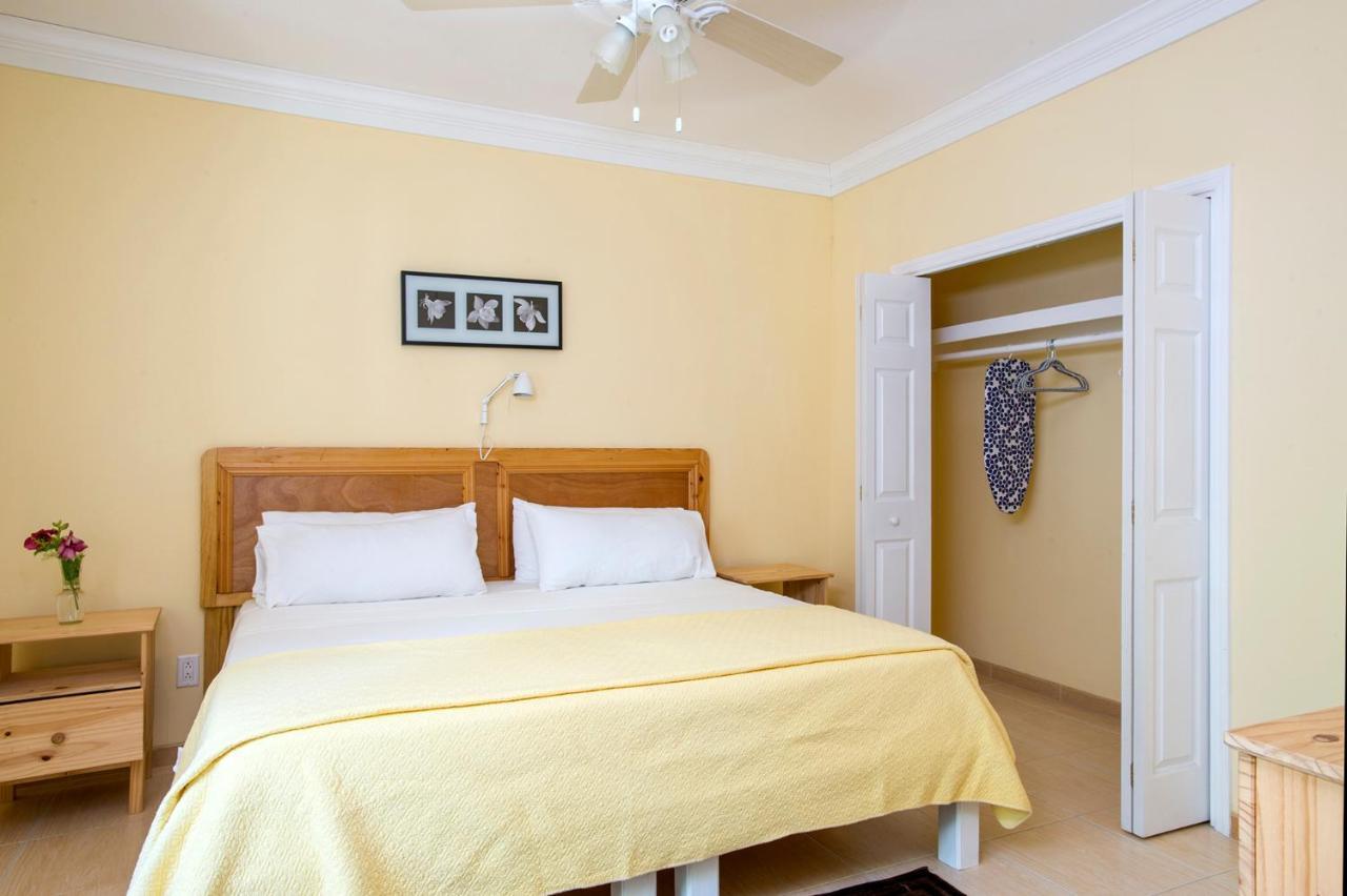 Sir Charles Guest House Palmetto Point 외부 사진
